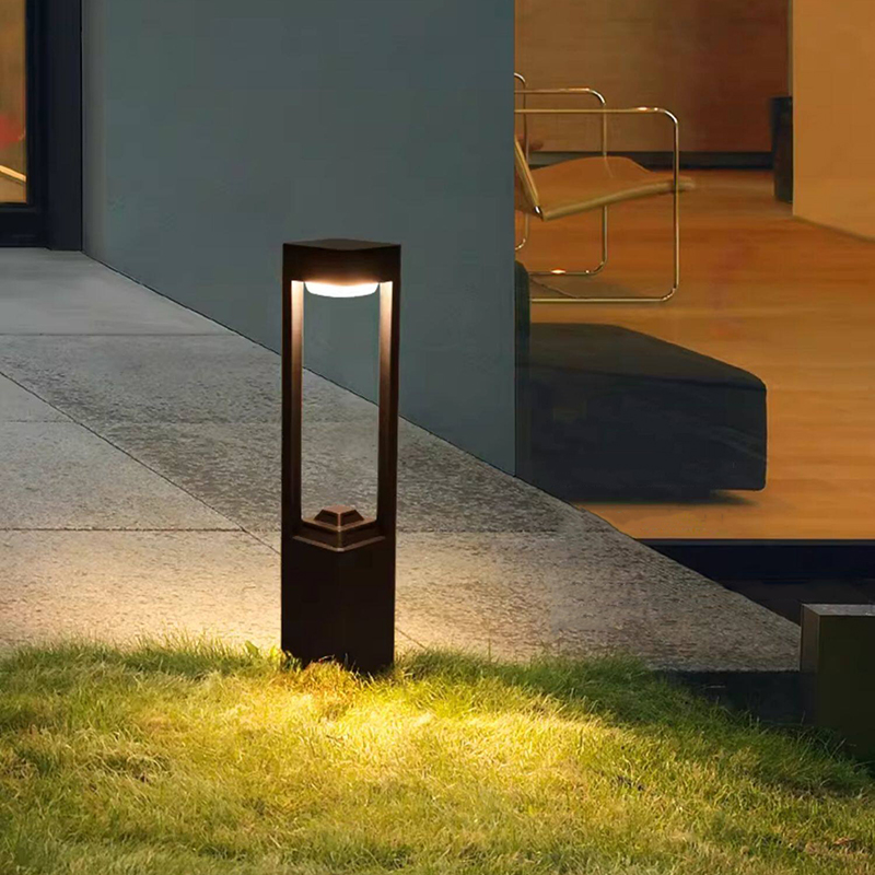Solar Lamp - مصباح أرضي مضيء للساحات يعمل بالطاقة
