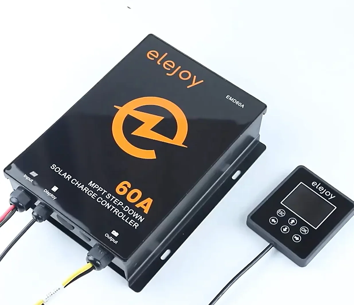 جهاز تحكم في شحن الطاقة الشمسي - مراجعة Charge Controller Solar وسعره